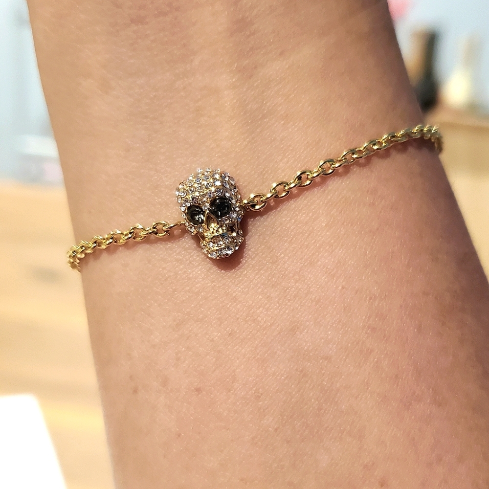 C Wonder crystal skull bracelet